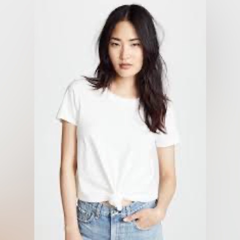 Front knot t shirt with pocket